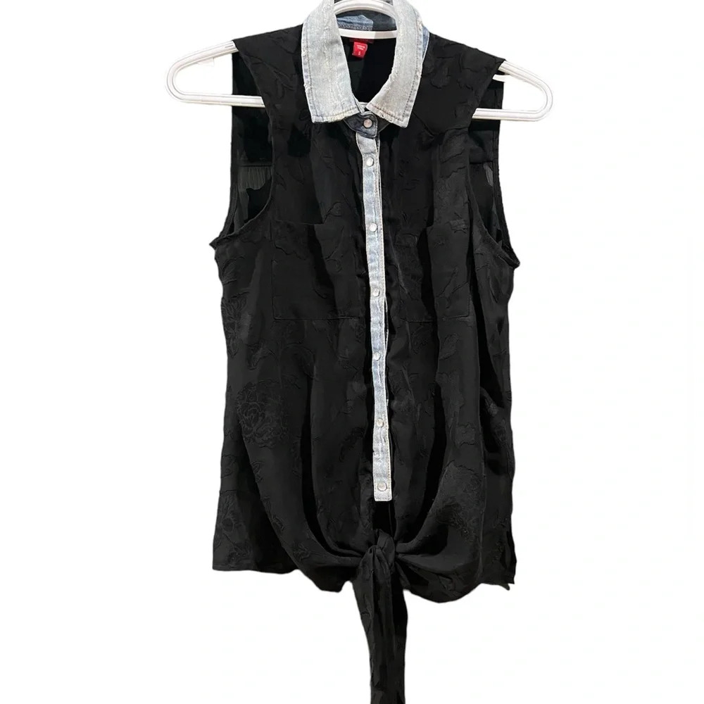 Guest Size Small Black Sheer Lace Floral Sleeveless Top Denim Trim & Tie Front